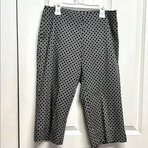 Camille Black White Geometric Print Mid Rise Stretch Capris Size 2
